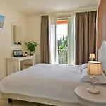 住宿加早餐酒店 勒莱斯科尔圣乔治住宿加早餐旅馆 4*