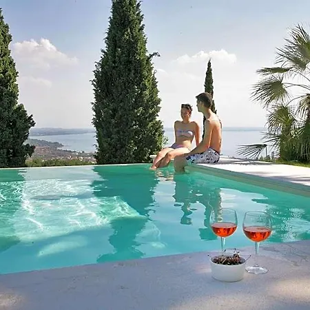 Relais Colle San Giorgio باردولينو